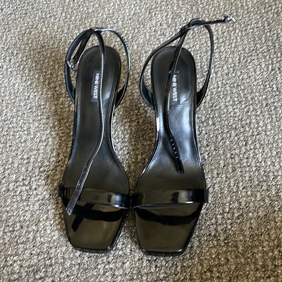 Nine West Zadie size 11 patent black platform sandal - Picture 2 of 6